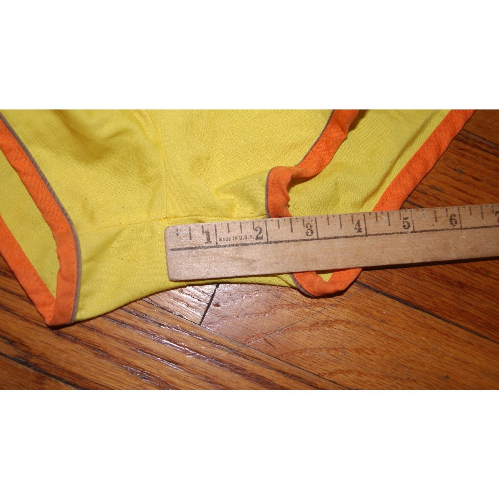 Vintage VTG 70s 80 Yellow Short S Athletic Shorts Side Pocket Stripe Size US 28 / EU 44 - 9 Thumbnail