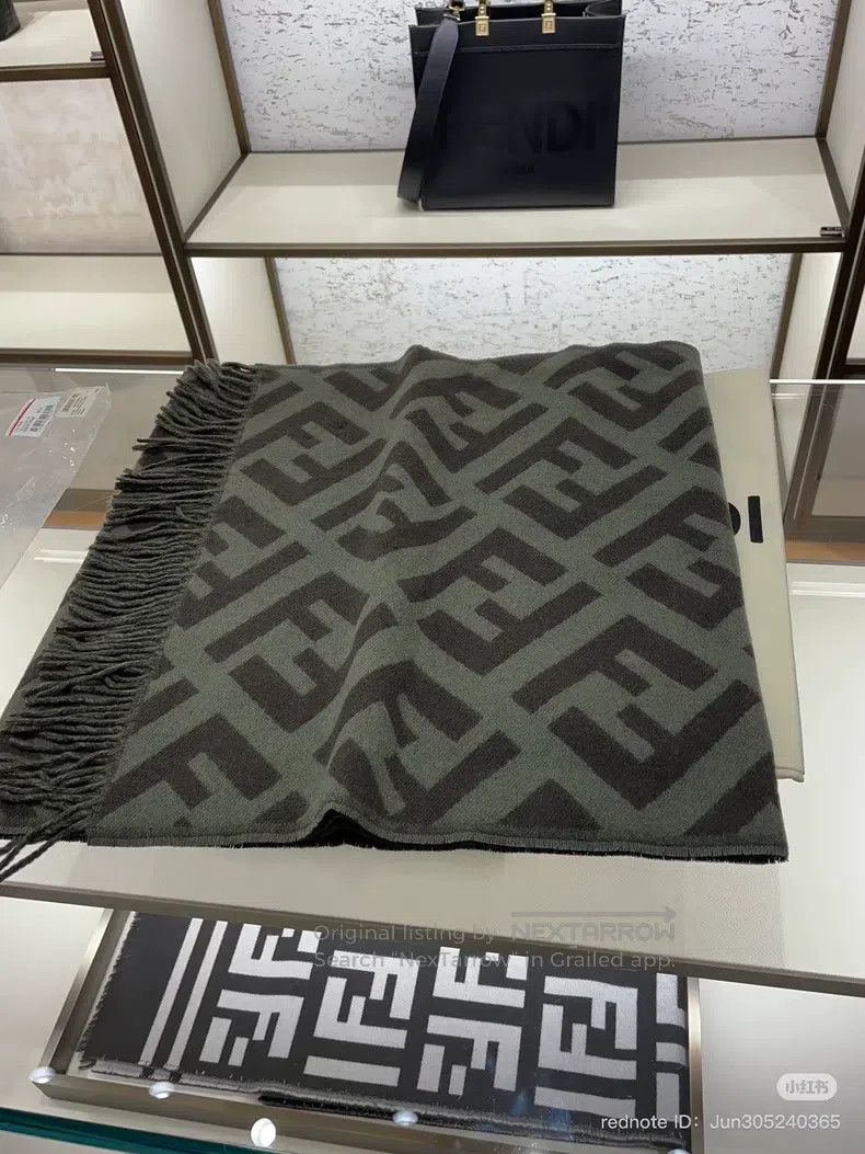 Fendi Fendi size 170*45 cm Green floral cashmere scarf, 100% cash Size ONE SIZE - 2 Thumbnail