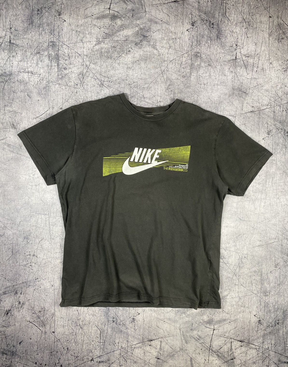 Nike × Vintage Vintage Y2K Nike Big Logo Tee T Shirt Size ХXL Size US XXL / EU 58 / 5 - 2 Thumbnail