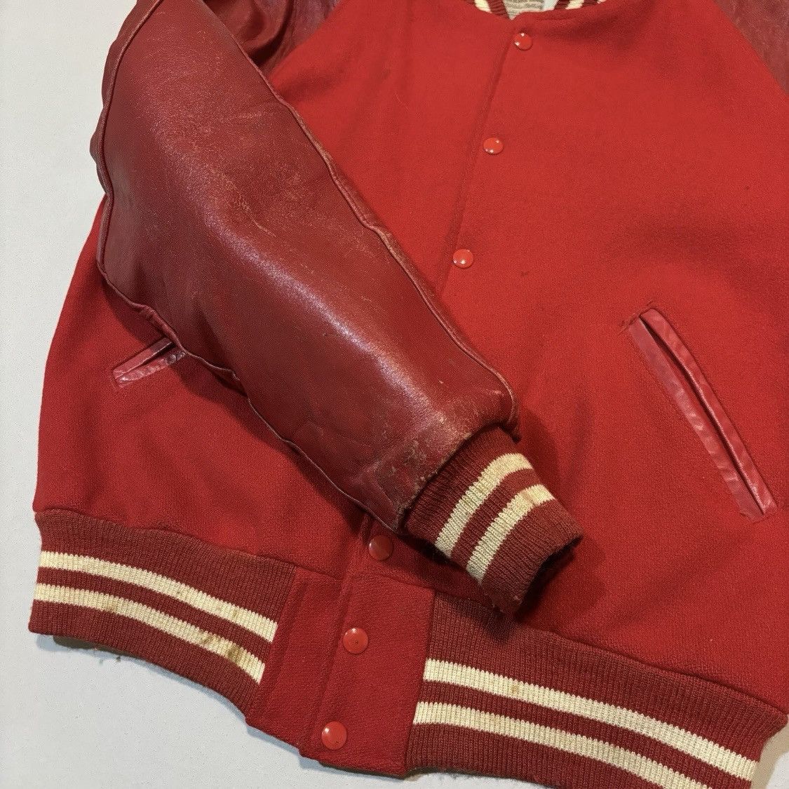Vintage 50s 60s True Vintage Varsity Jacket Red Horseshoe Brand Sz L Size US L / EU 52-54 / 3 - 7 Thumbnail