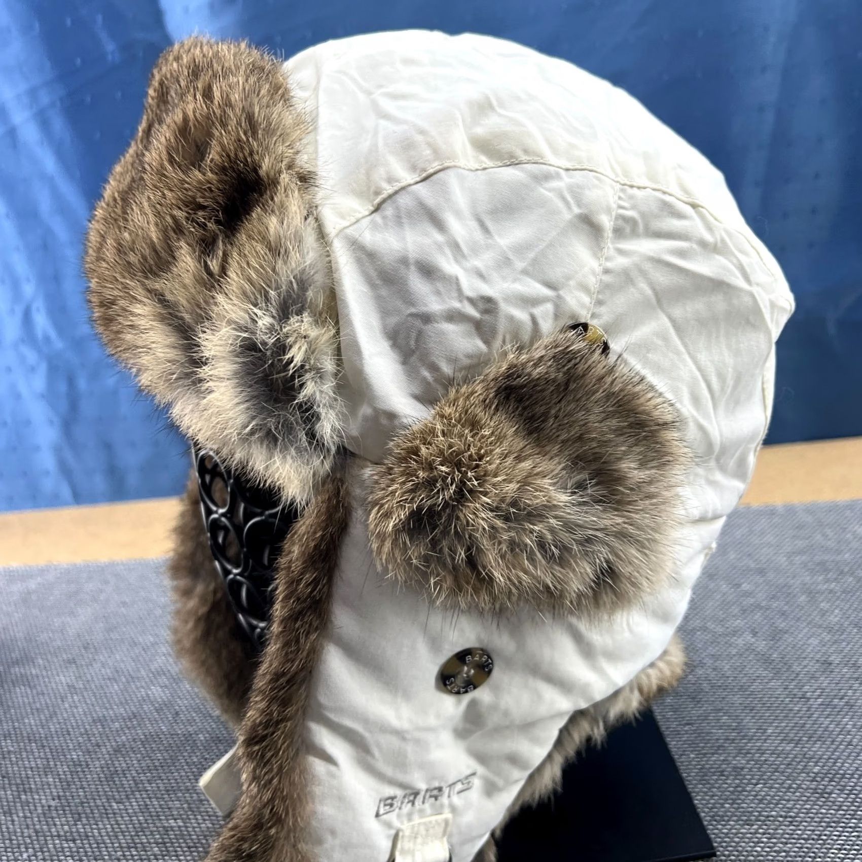 Vintage Barts Trapper Hat Unisex Adults One Size White Ear Flap Aviator Ushanka Fur Polyester Knit Vintage: No OS Size ONE SIZE - 3 Thumbnail