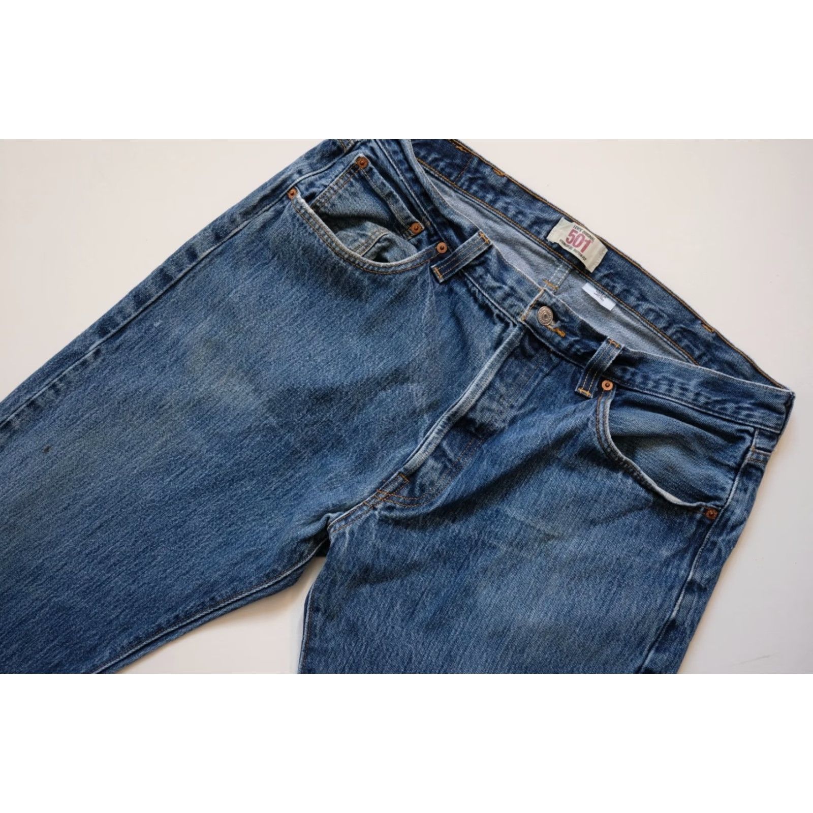 Levi's VINTAGE Levi's 501 Jeans Denim Blue 100% Cotton Button Fly Regular Fit Men 38x34 Size US 38 / EU 54 - 5 Thumbnail