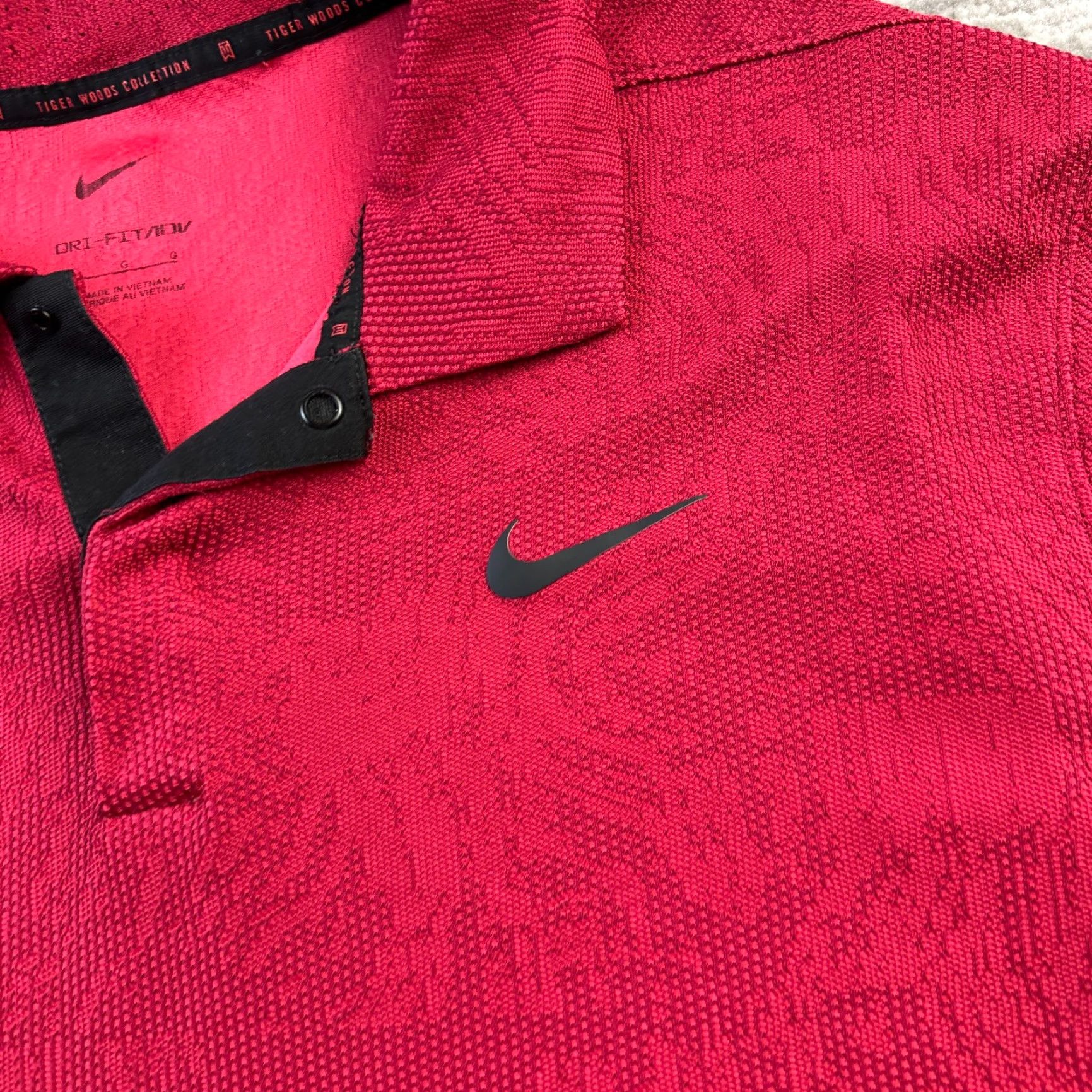 Nike Nike Tiger Woods Polo Shirt Mens Large Red Dri Fit Jacquard Golf Shirt Polo Shirt Nike Dri-Fit Geometric Short Sleeve Casual Activewear 90s? Size US L / EU 52-54 / 3 - 4 Thumbnail
