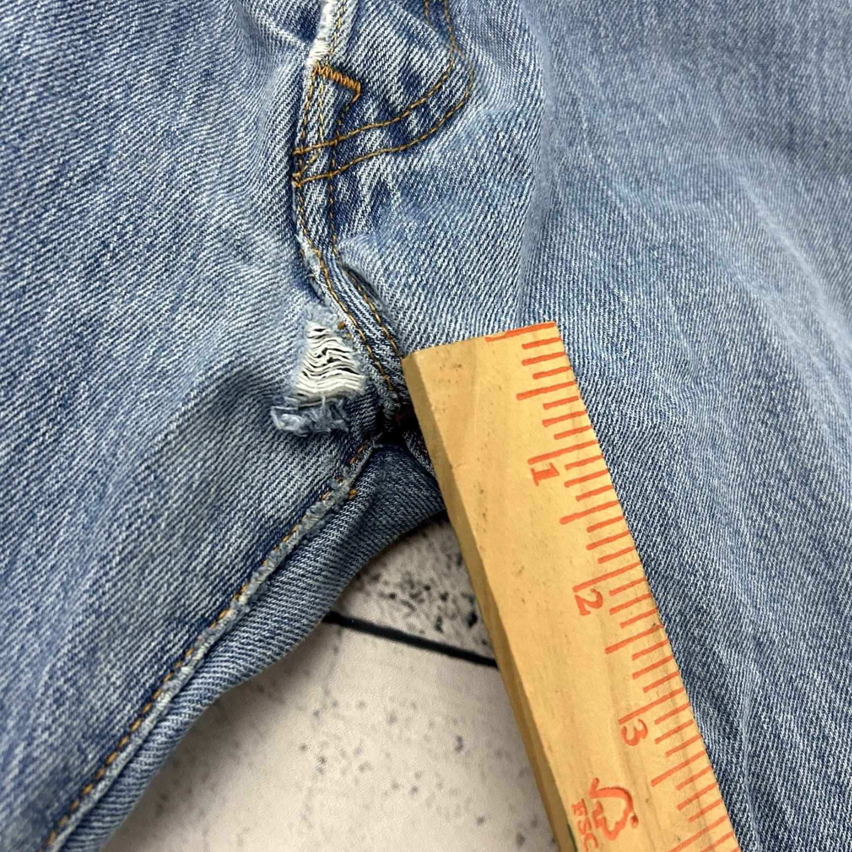 Levi's VTG Levi's 501 Original Fit Jeans Mens 36x36 Blue Denim Straight Mid Wash Denim Blue 501 Original Fit Mens Jeans Size US 36 / EU 52 - 6 Thumbnail