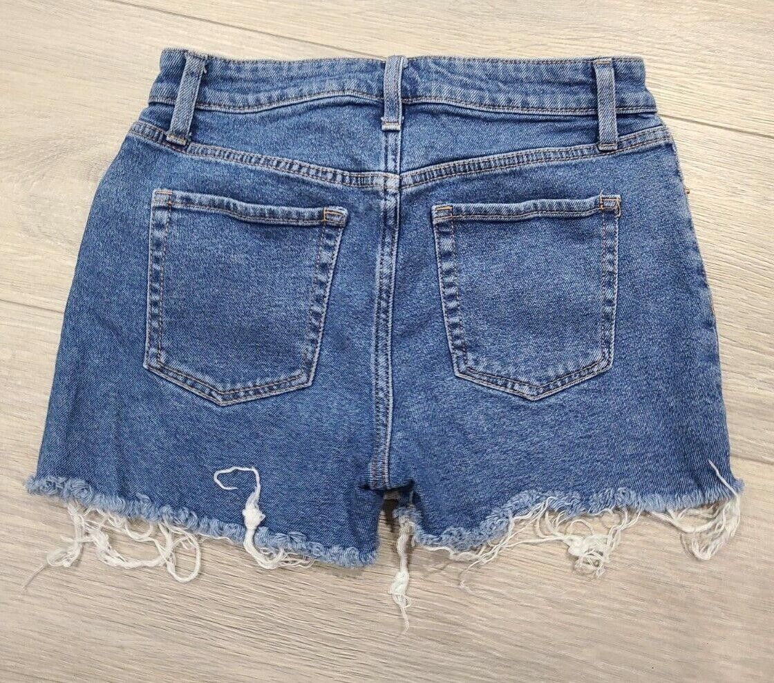 Designer Wild Fable Mom Shorts Jean Denim Size 4 Fringe Cut Off Size 27" / US 4 / IT 40 - 2 Thumbnail