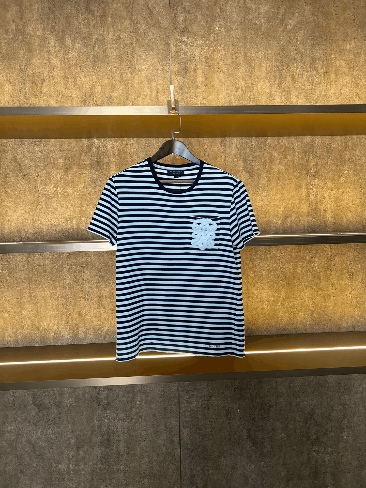 Burberry Burberry Striped T-Shirt m Men Size US M / EU 48-50 / 2 - 1 Thumbnail