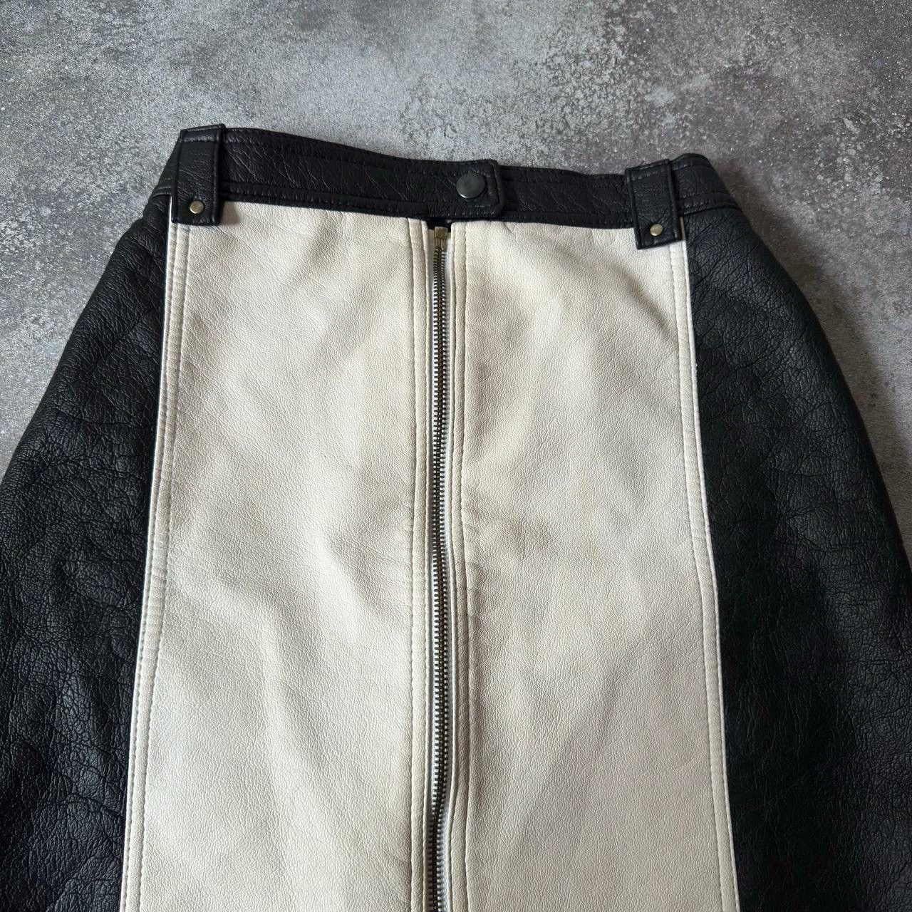 20471120 × Hysteric Glamour × Japanese Brand Japanese Vintage Faux Leather Zip Skirt Size 25" / US 0 / IT 36 - 3 Thumbnail
