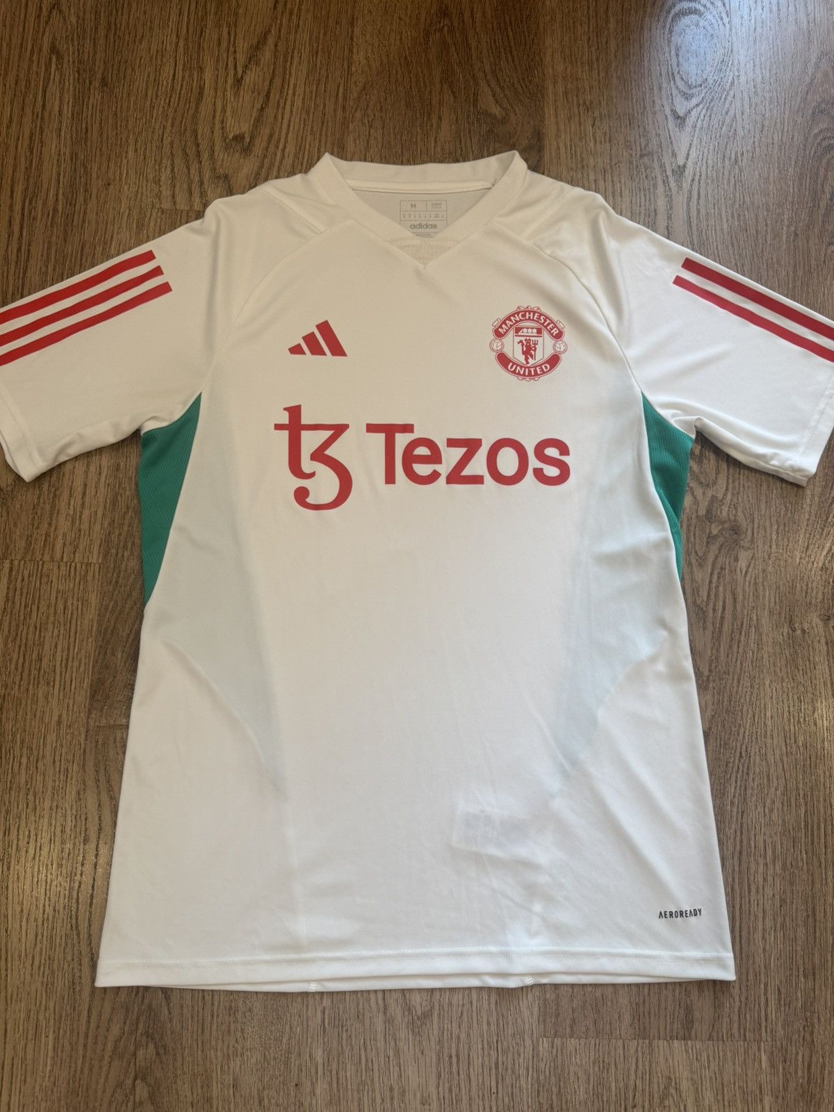 Adidas MANCHESTER UNITED 2023 TRAINING FOOTBALL JERSEY ADIDAS SIZ M Size US M / EU 48-50 / 2 - 1 Thumbnail