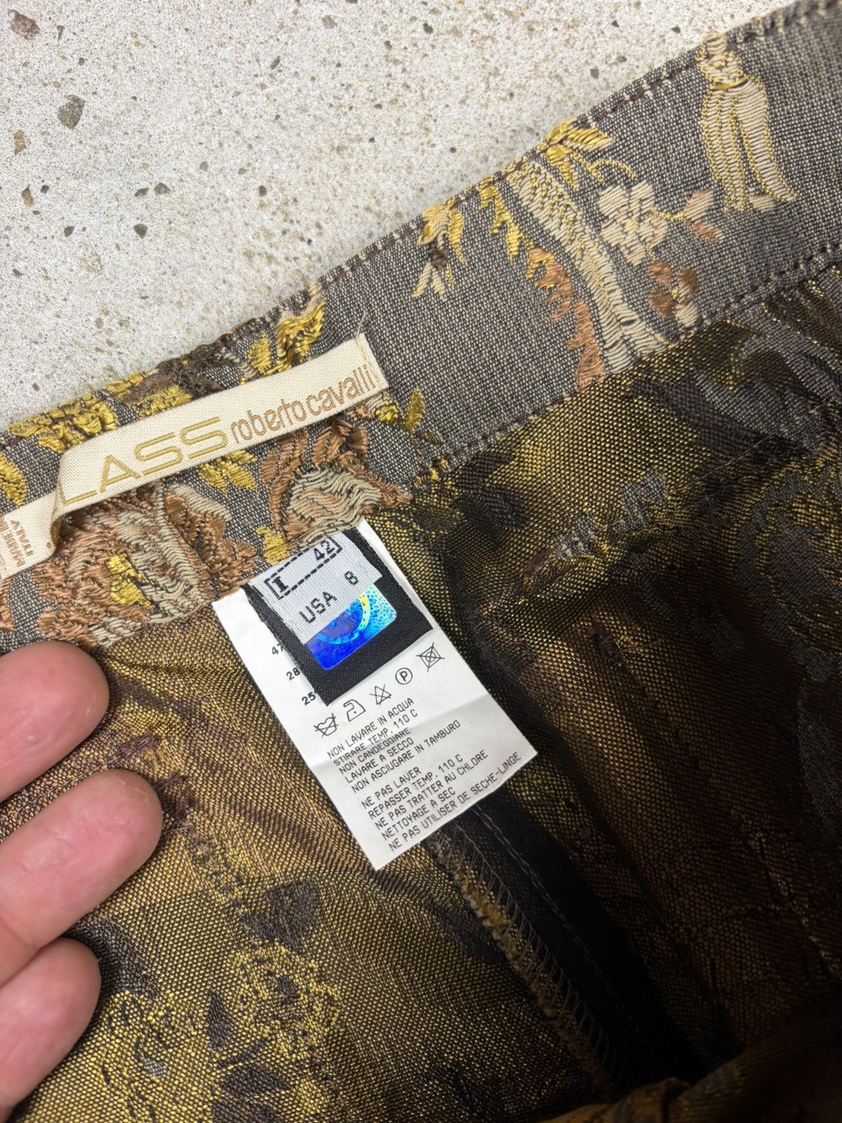 Roberto Cavalli Vintage 2000s Roberto Cavalli Class Floral Cargo Pants Size 30" / US 8 / IT 44 - 12 Thumbnail