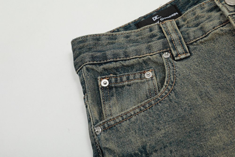 Vintage American-style distressed straight-leg flared jeans for men Size US 32 / EU 48 - 4 Thumbnail