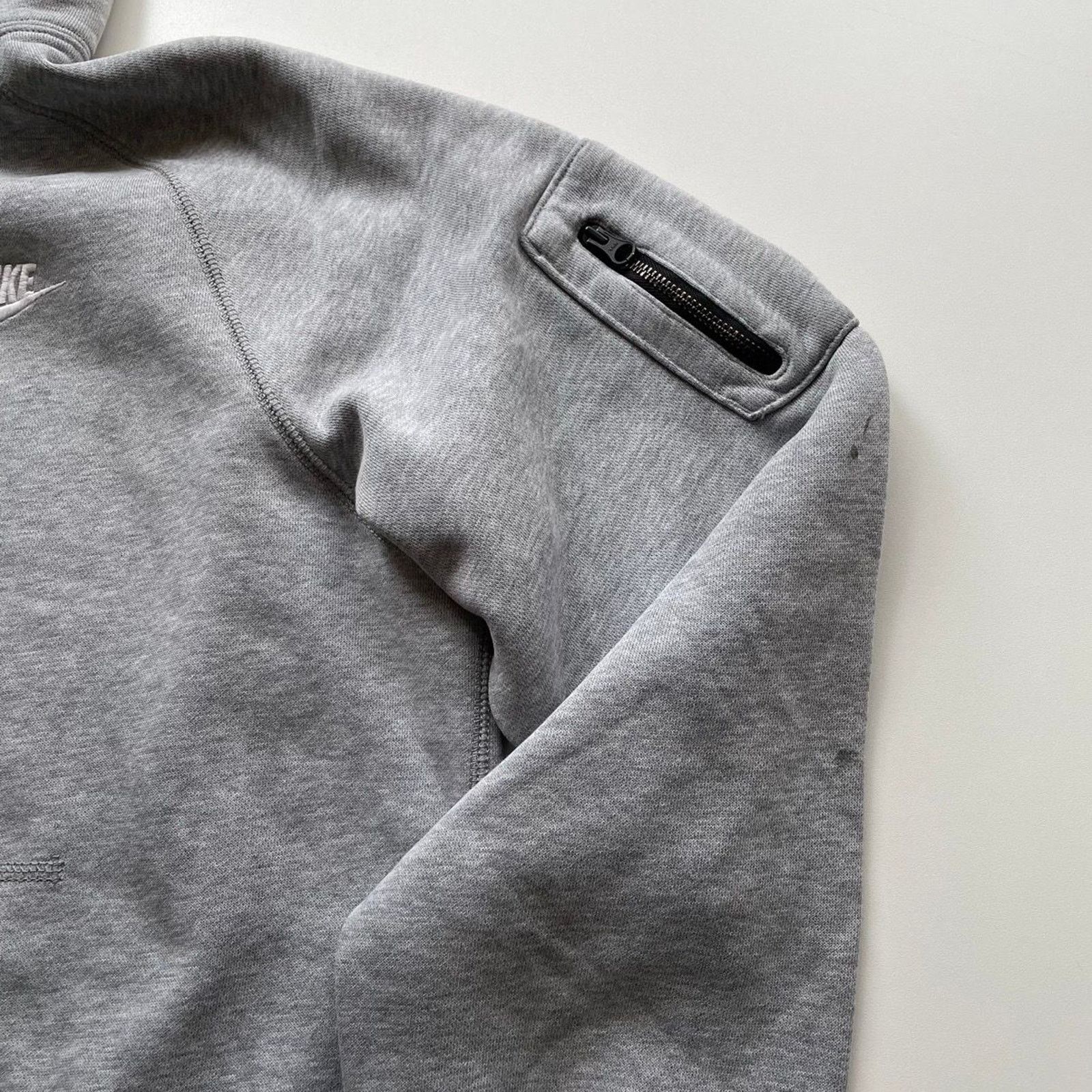 Nike Vintage Nike Sportswear Swoosh Hoodie Sweatshirt Large Gray Size US L / EU 52-54 / 3 - 3 Thumbnail