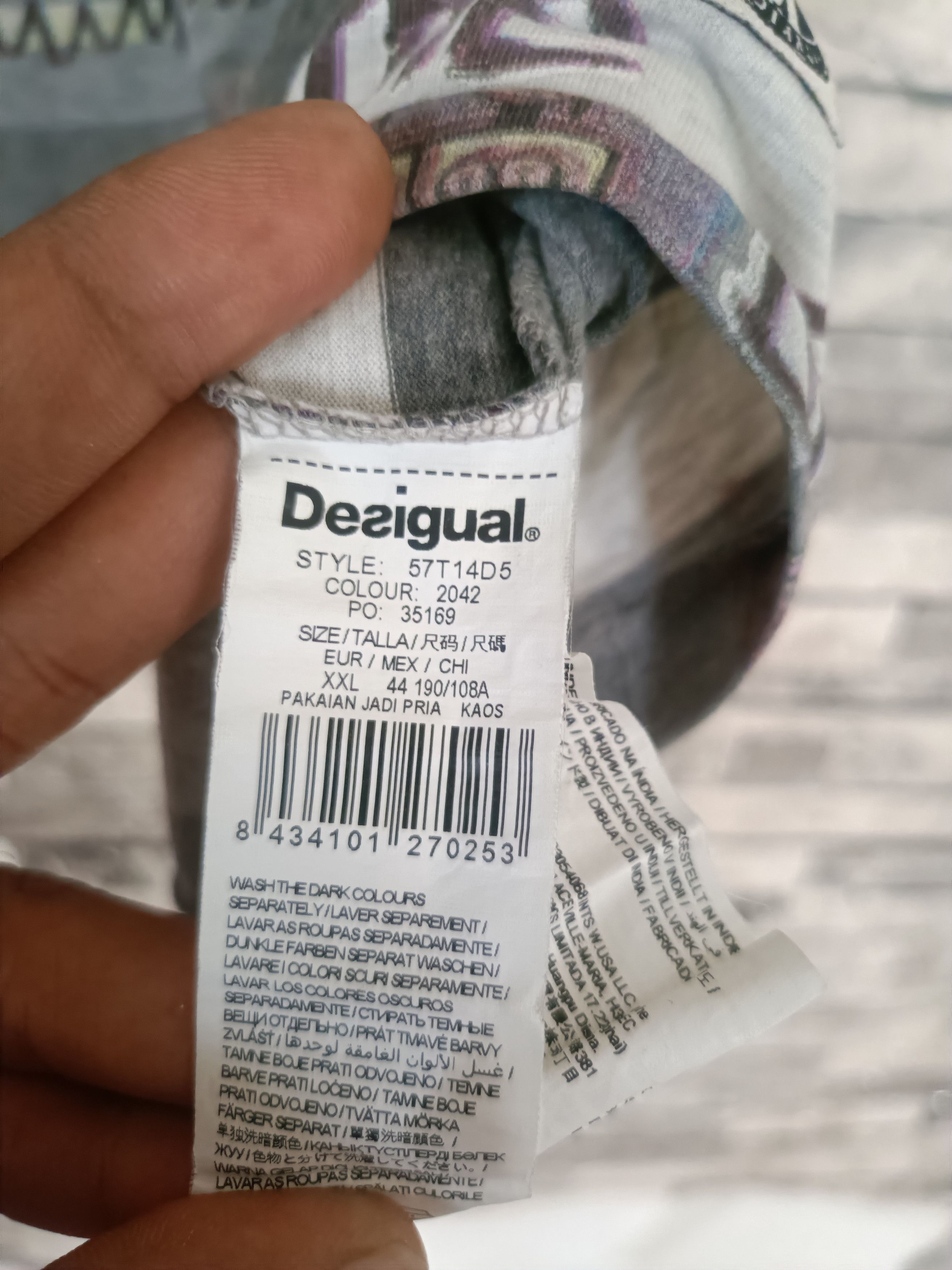 Desigual Desigual all over print tshirt Size US XL / EU 56 / 4 - 6 Thumbnail