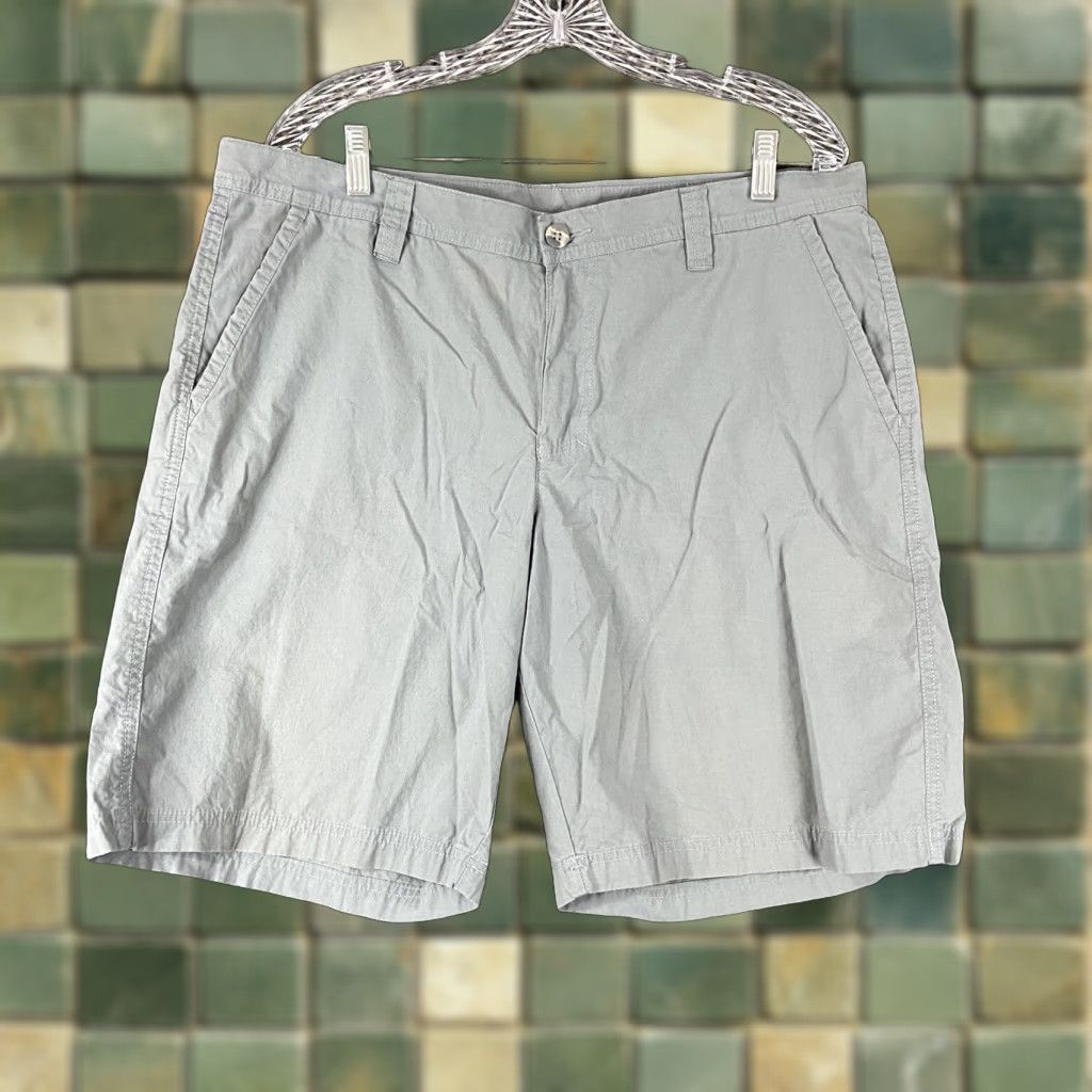 Vintage Columbia Gray Shorts Men 36 Chino Regular - Mens Size US 36 / EU 52 - 1 Thumbnail