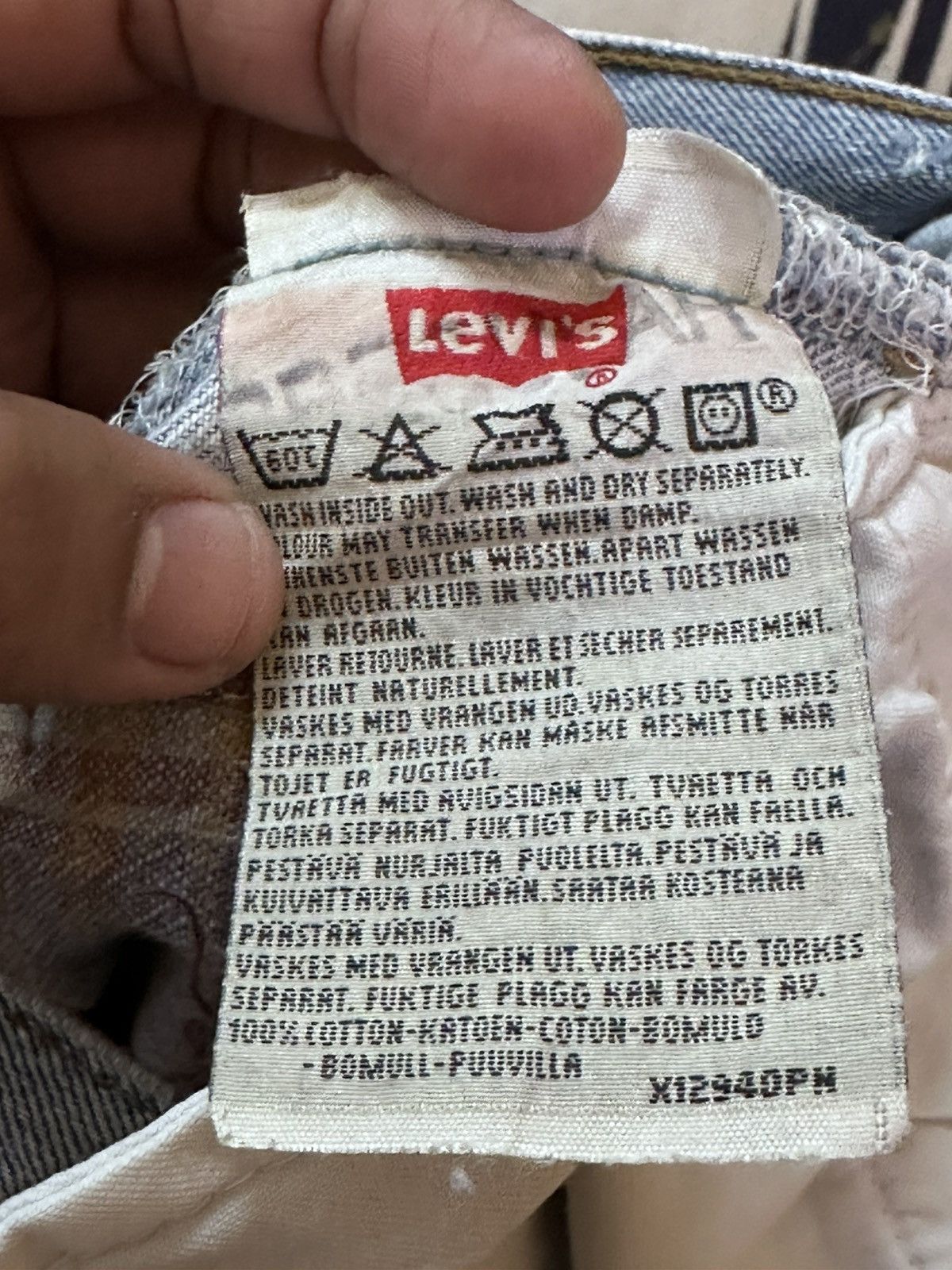 Levi's Vintage Clothing Vintage Levi’s 501 Faded Distressed Denim Size US 29 - 9 Thumbnail
