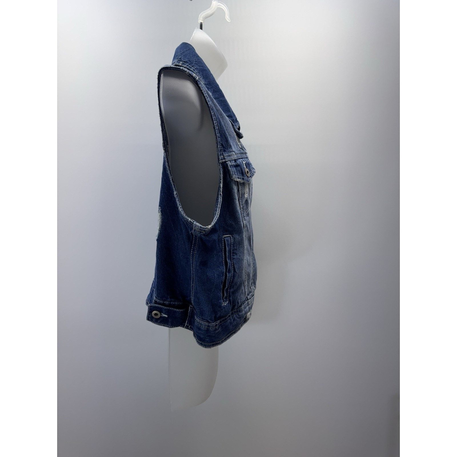 Other Amethyst Women’s Plus 1X Blue Denim Vest Distressed Size XL / US 12-14 / IT 48-50 - 5 Thumbnail