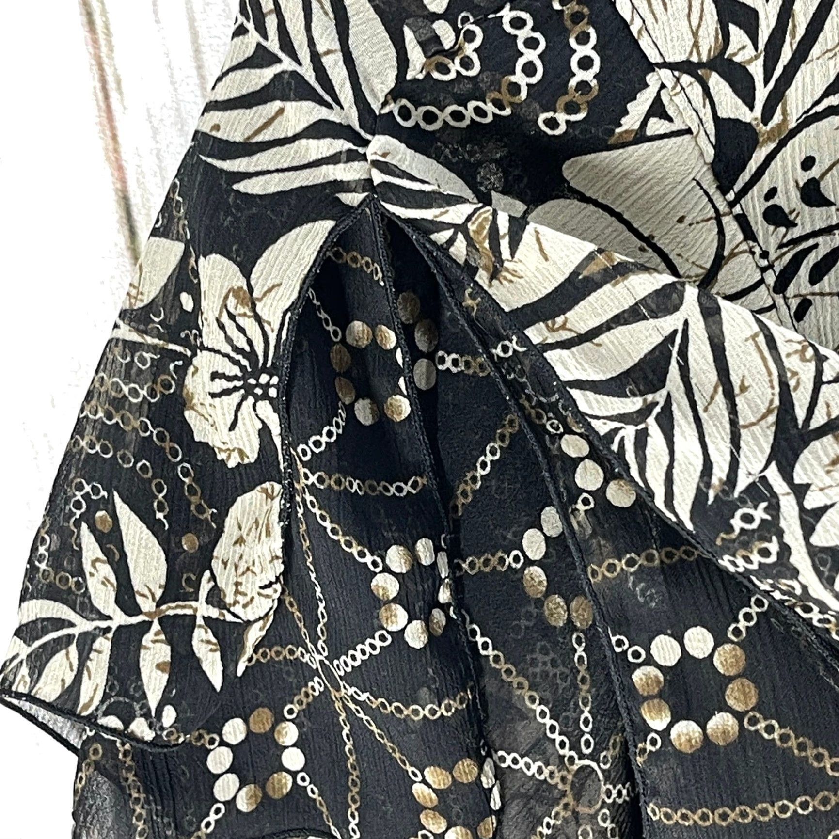 Vintage New York City Design Blouse Women Plus 3X Black Beige Floral Short Sleeves V-Neck Tunic Top Pattern Floral Office Fairy Grunge Vintage No Size XXL / US 16-18 / IT 52-54 - 5 Thumbnail