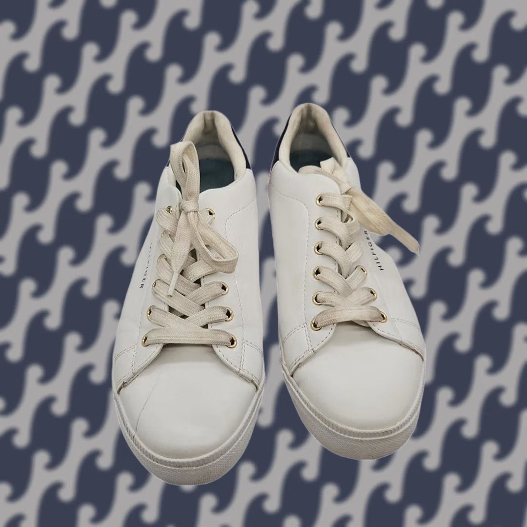 Tommy Hilfiger Tommy Hilfiger Women’s Size 7 White Low Top Sneakers Lace Up Casual Shoes Logo Size M / US 6-8 / IT 42-44 - 1 Thumbnail