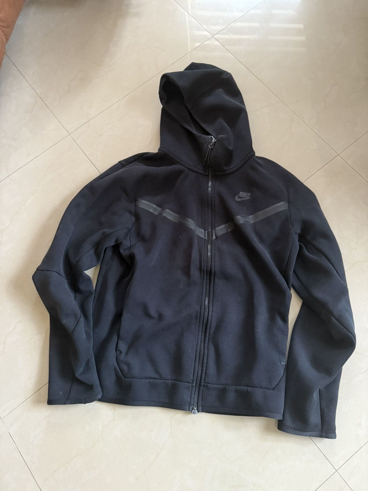 Black Nike tech hoodie