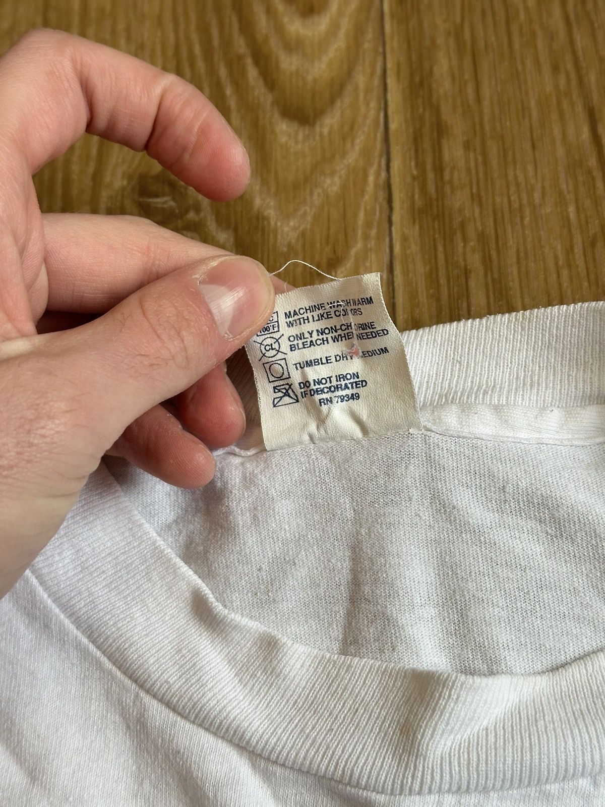 Vintage Vintage Single Stitch College Ware Felt USA T-Shirt Size US L / EU 52-54 / 3 - 6 Thumbnail