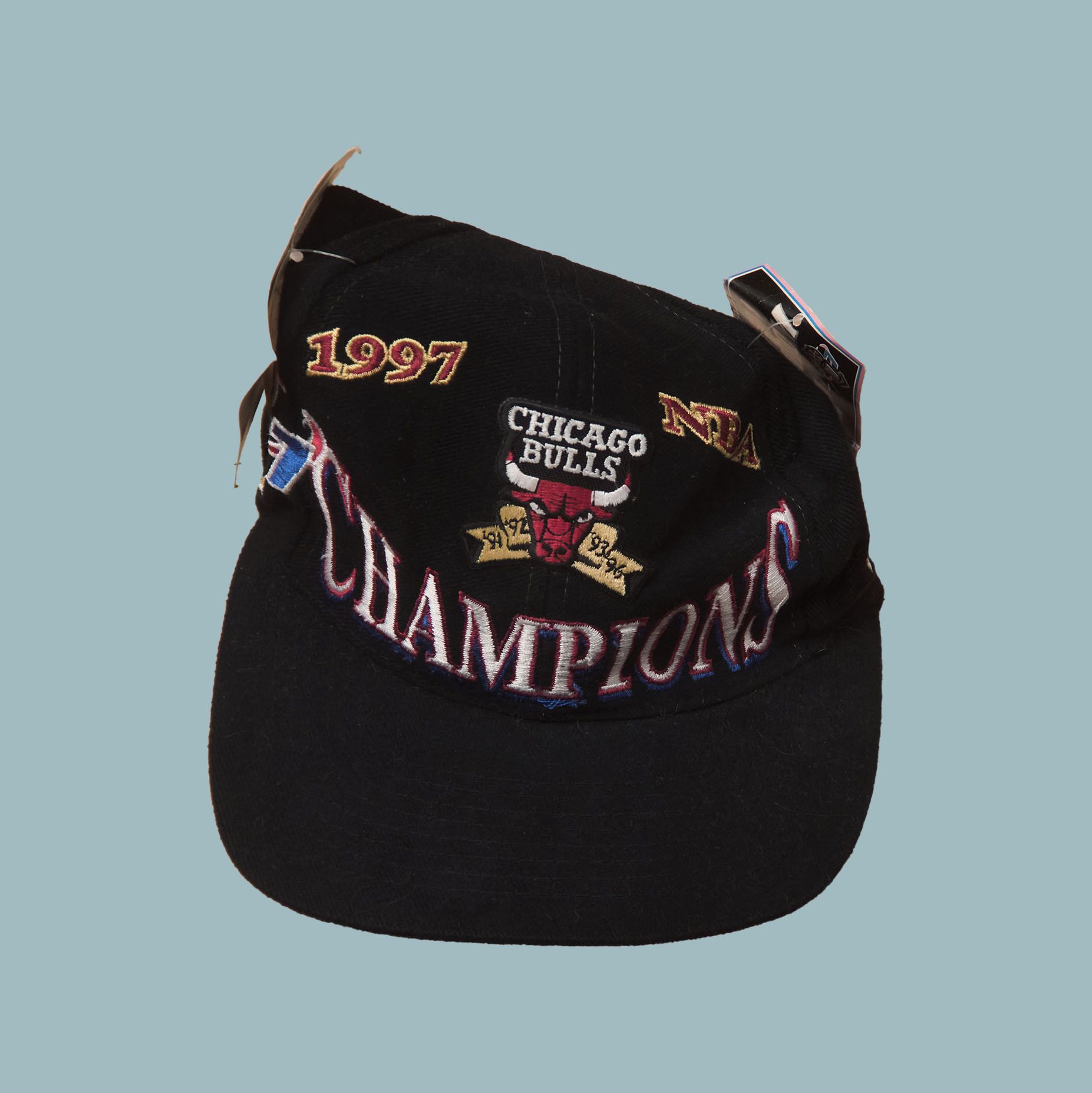 NBA *BNWT* *RARE* CHICAGO BULLS 1997 Champions Cap (Hat) Size ONE SIZE - 1 Thumbnail