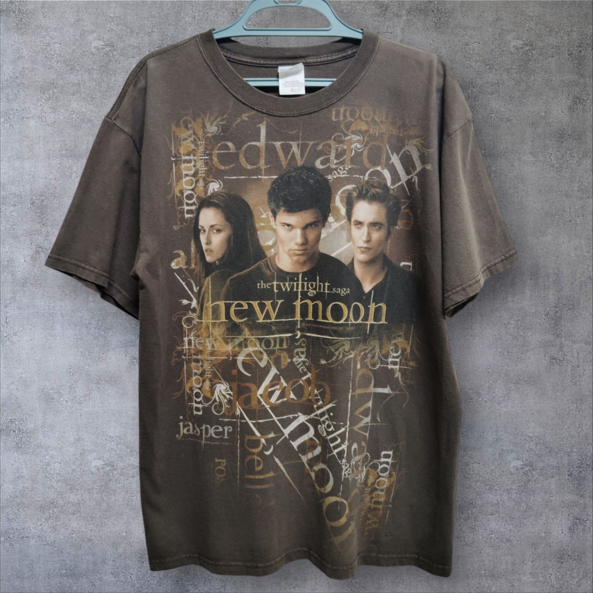 THE TWILIGHT SAGA NEW MOON MOVIE TEE