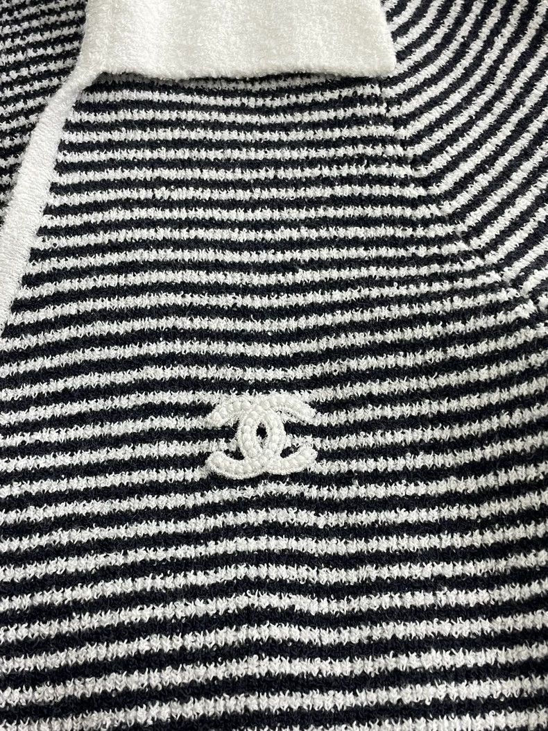 Chanel chanel 23C black and white striped lapel V-neck long-sleev Size XS / US 0-2 / IT 36-38 - 3 Thumbnail