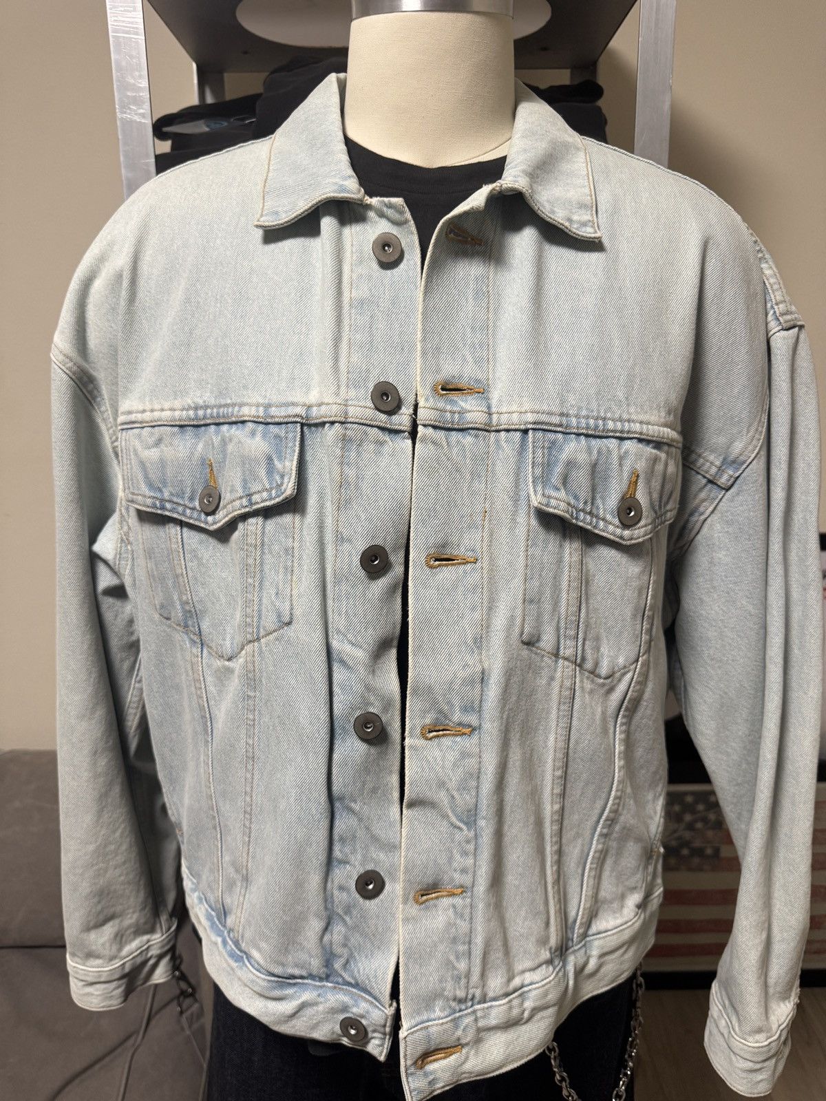 Yeezy Yeezy Season 5 Light Washed Indigo Denim Jacket Size US M / EU 48-50 / 2 - 5 Thumbnail