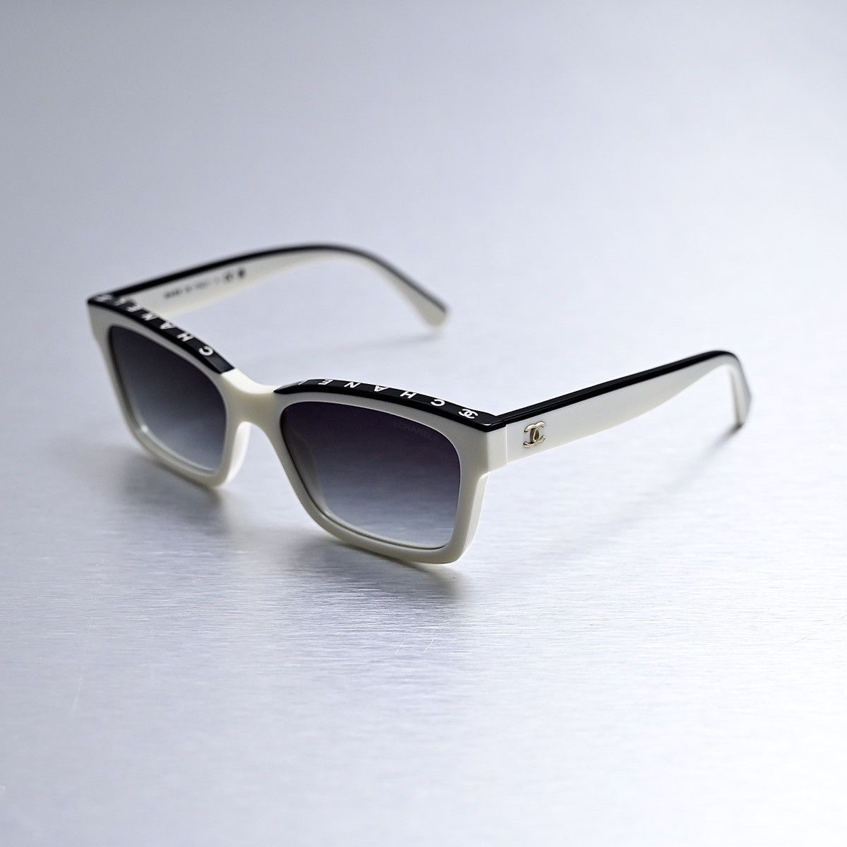 Chanel CHANEL 0CH5417 SUNGLASSES Size ONE SIZE - 1 Thumbnail