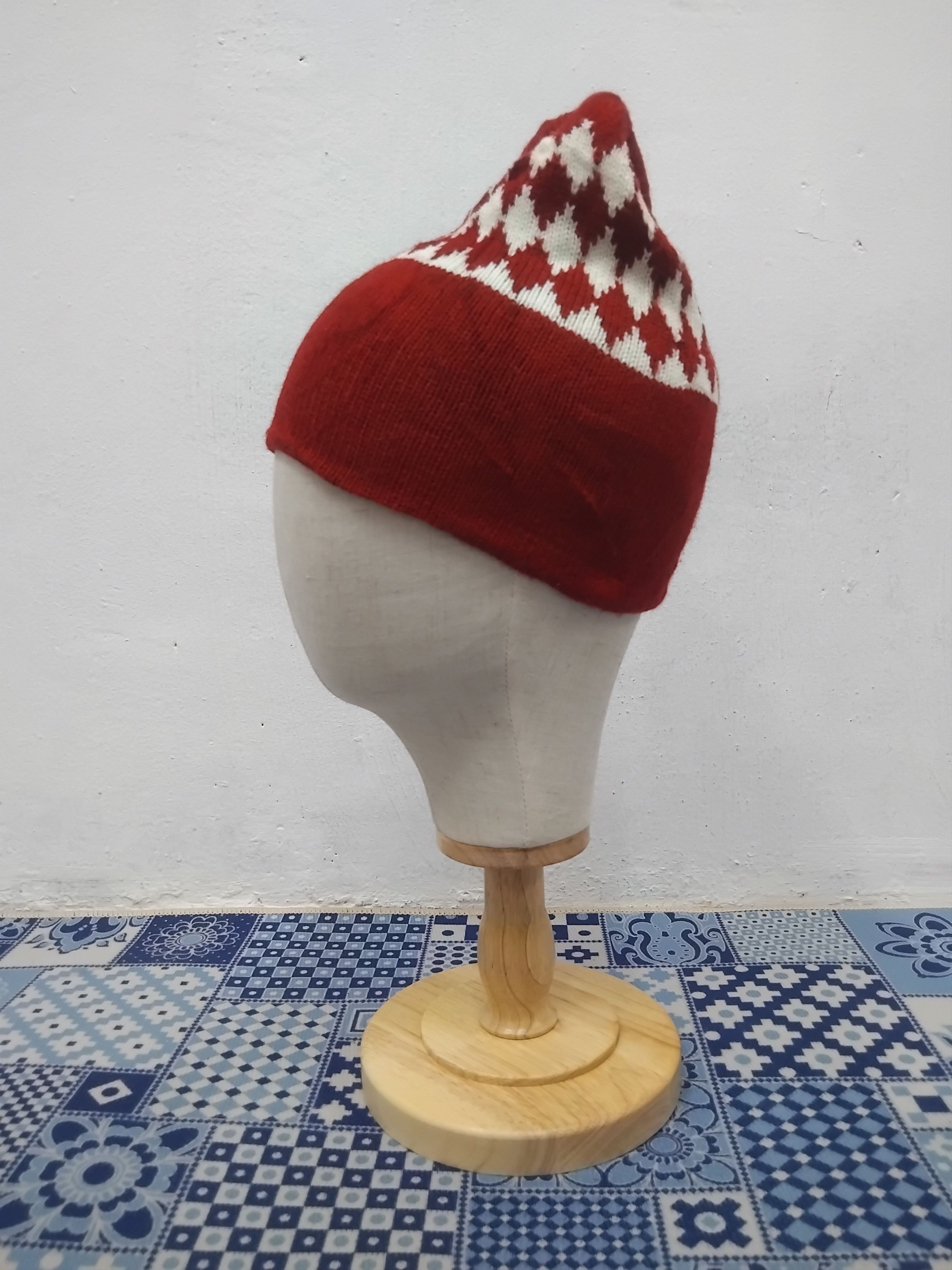 Japanese Brand 💥Unbranded red colour beanie Size ONE SIZE - 4 Thumbnail