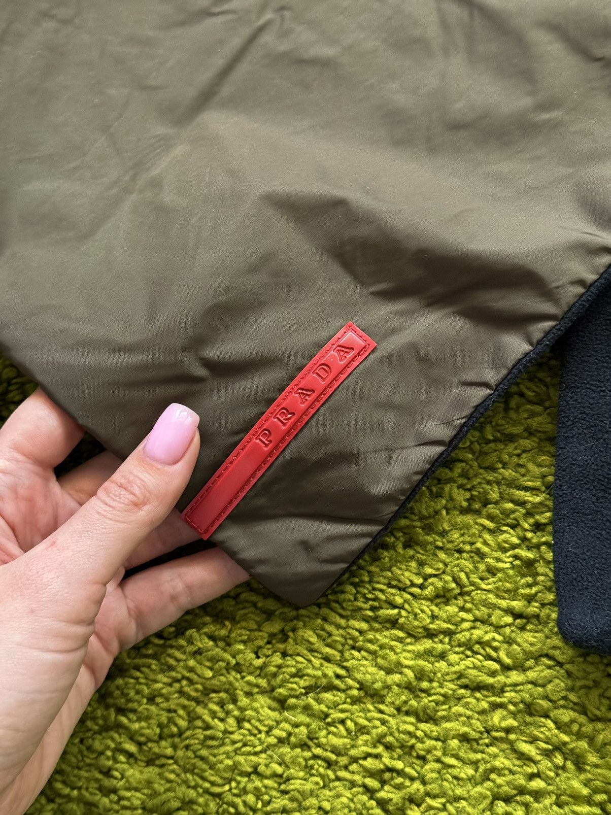 Prada × Vintage Prada 2000s vintage nylon fleece red tab scarf Size ONE SIZE - 2 Thumbnail