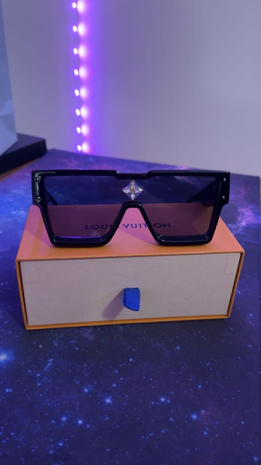 Louis Vuitton Louis Vuitton Cyclone Sunglasses Size ONE SIZE - 2 Thumbnail