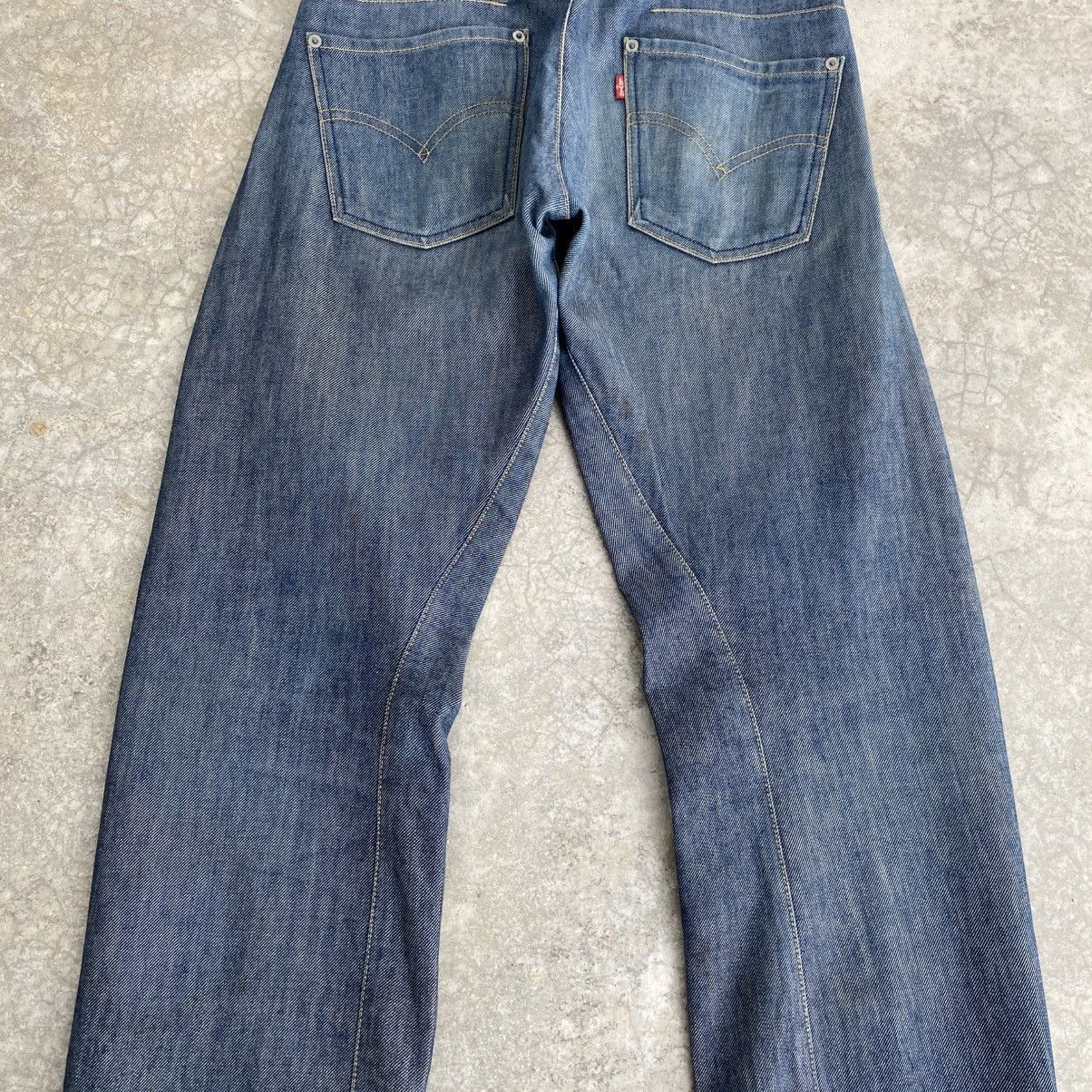 Levi's Vintage Levis Engineered Regular Fit Denim Twisted Leg Jeans Size US 29 - 13 Thumbnail