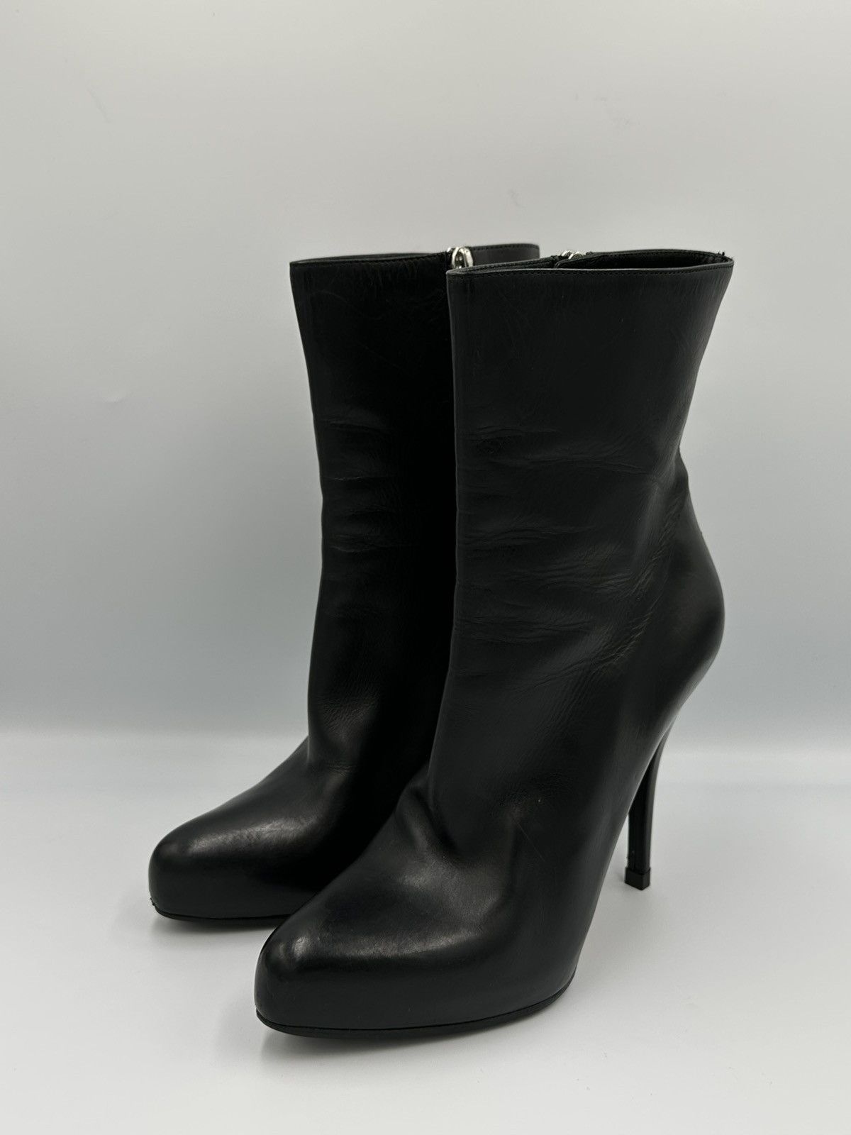 Dior Dior Leather boots metal logo CD on back made in Italy Size US 6 / IT 36 - 1 Thumbnail