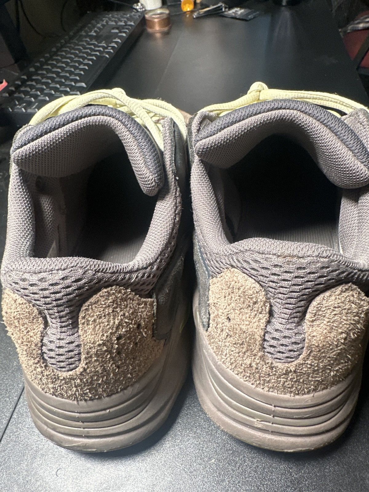 Adidas Yeezy Boost 700 Mauve Size US 13 / EU 46 - 4 Thumbnail