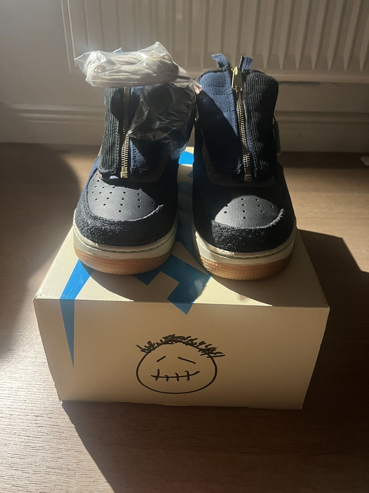 Nike × Travis Scott Nike Air Force 1 Low Travis Scott „Cactus Jack“ Size US 10.5 / EU 43-44 - 2 Thumbnail