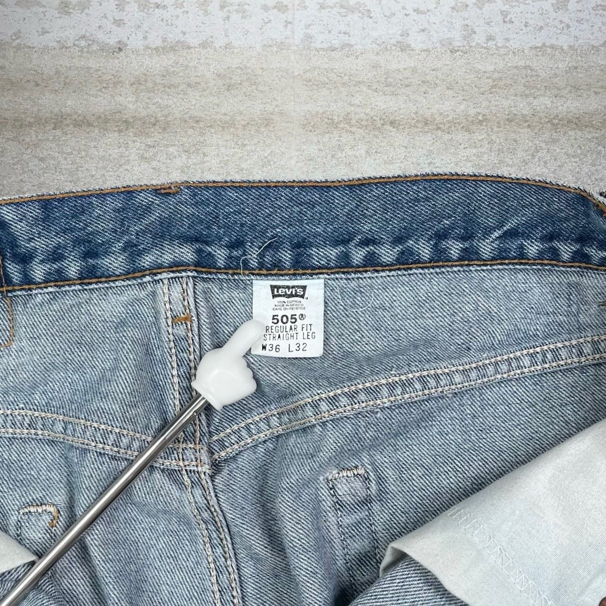 Levi's Vintage 90s Levis Jeans 505 38x32 Straight Fit Light Wash Size US 38 / EU 54 - 6 Thumbnail