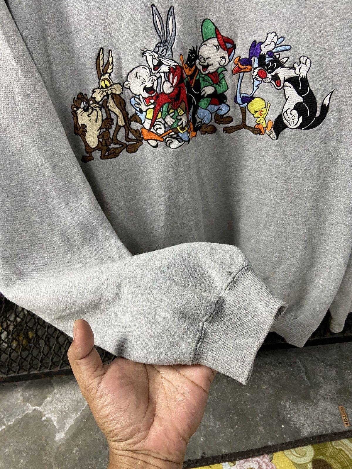 Other × Vintage × Warner Bros Vintage 1992 Warner Bros Cartoon Sweatshirt Size US L / EU 52-54 / 3 - 7 Thumbnail