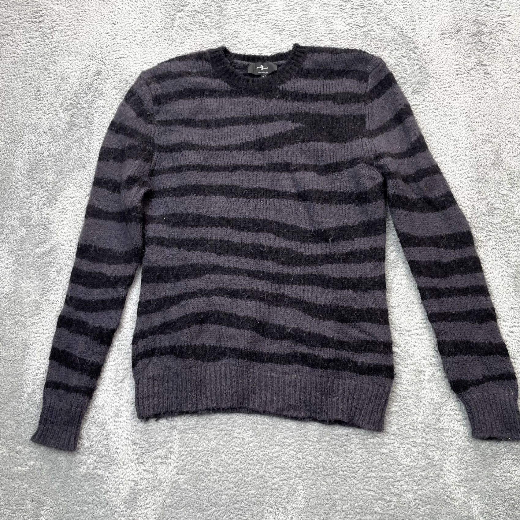 7 For All Mankind 7 For All Mankind Sweater Mens Small Gray Zebra Wool Blend Stretch Tight Knit Shirt Pullover Casual Travel Workwear Mens Size US S / EU 44-46 / 1 - 2 Thumbnail