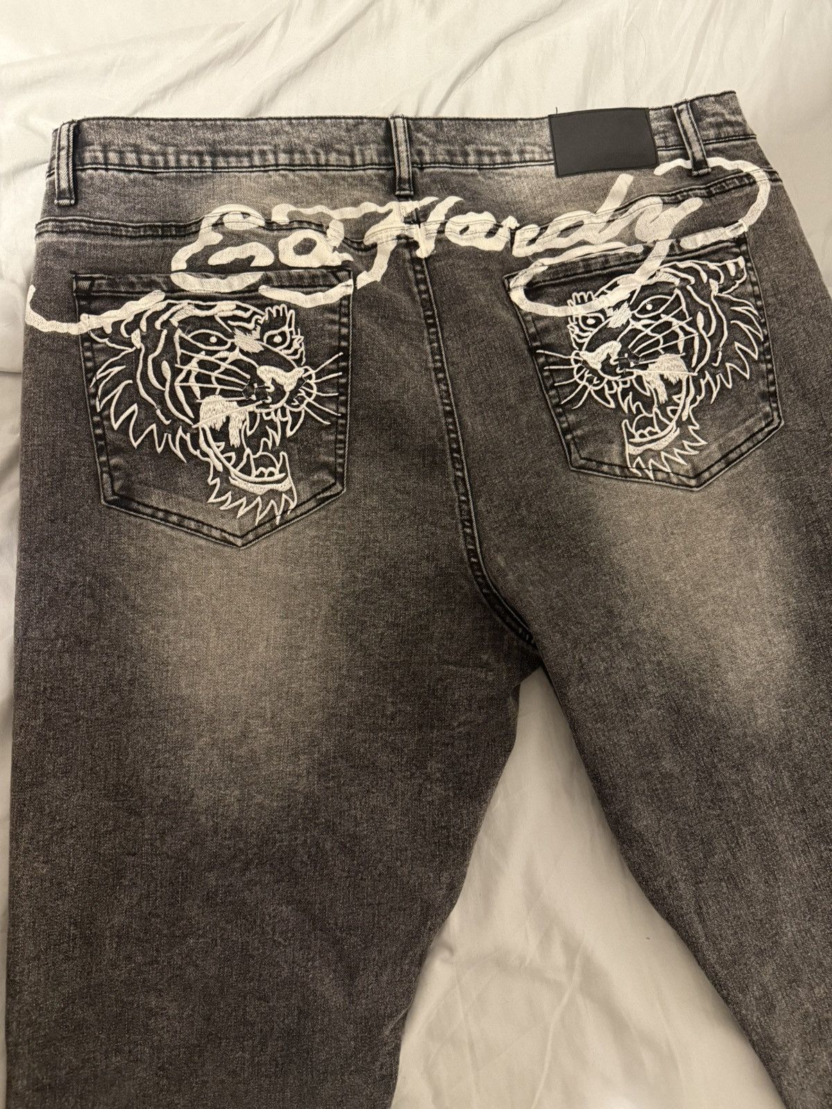[Ed Hardy]* Tiger * ブーツカット フレアジーンズ Ed Hardy(エドハーディー)のレディース デニム・ジーパン 人気