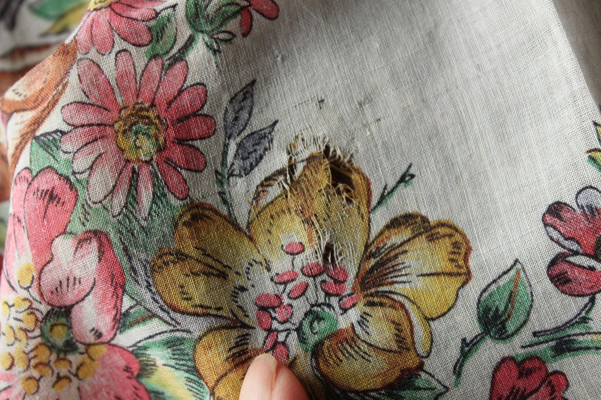 Vintage Vintage Handkerchief, Brown Flower Print Cotton Hanky Size ONE SIZE - 7 Thumbnail
