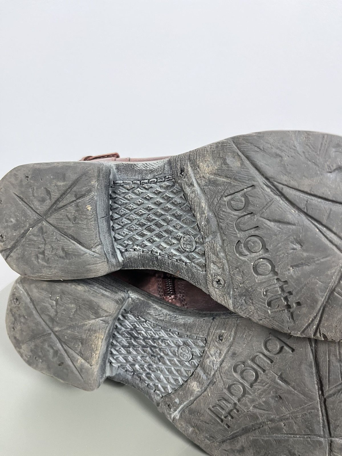 Bugatti Bugatti women’s distressed leather ankle boots size 39 Size US 8.5 / IT 38.5 - 14 Thumbnail