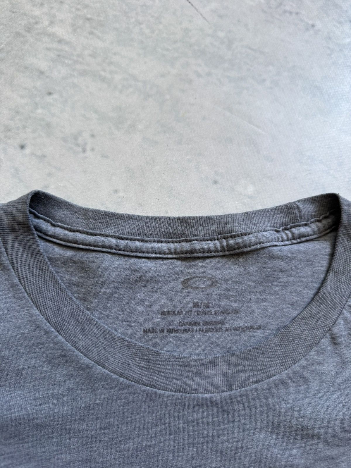 Oakley × Vintage Oakley vintage big logo tee outdoor style Size US M / EU 48-50 / 2 - 3 Thumbnail