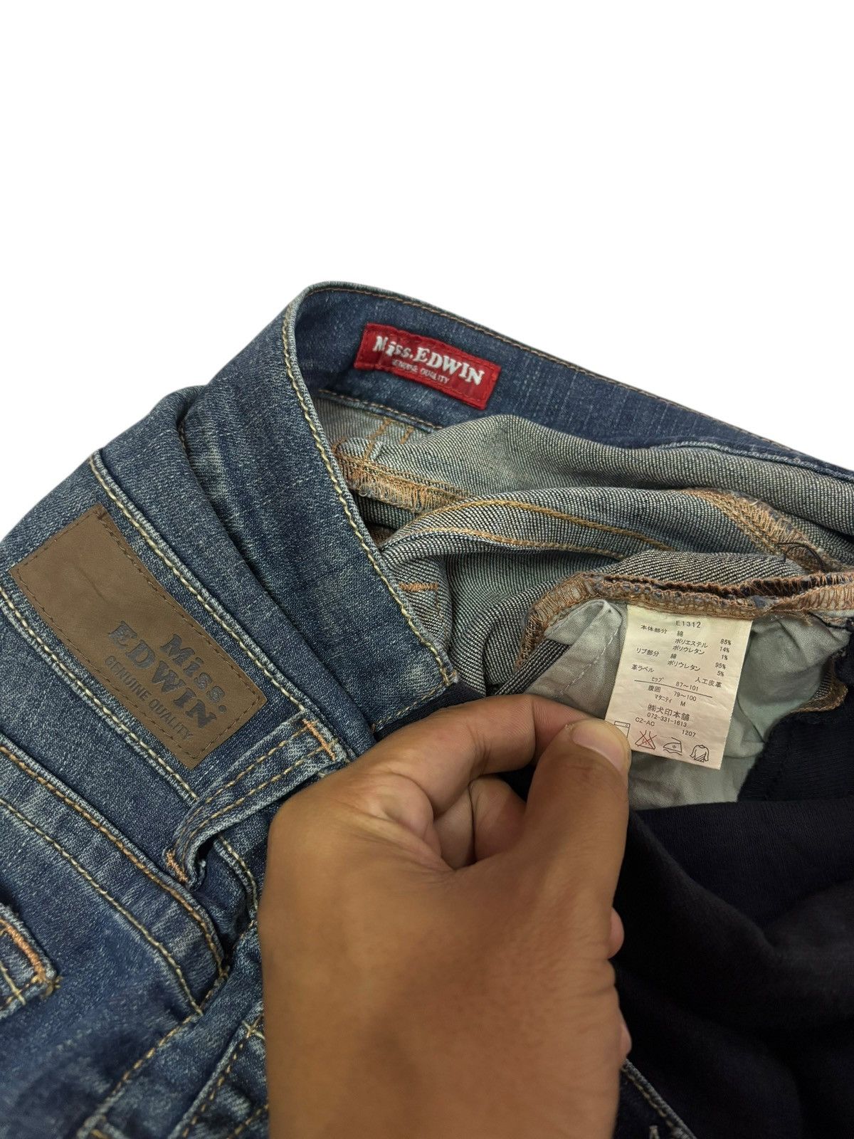 Edwin Vtg Edwin Japan High Waist Distressed Jeans Size 30" / US 8 / IT 44 - 6 Thumbnail