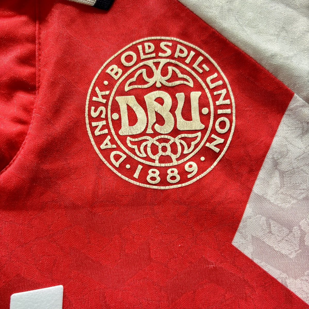 Hummel Denmark Home 1992 Euro Winner Laudrup #11 Soccer Jersey Size US M / EU 48-50 / 2 - 4 Thumbnail