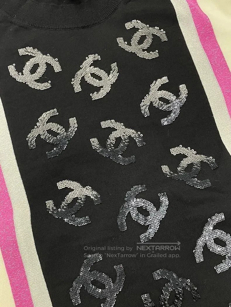 Chanel Chanel Sequin Logo Short Sleeve Top. Size US M / EU 48-50 / 2 - 2 Thumbnail