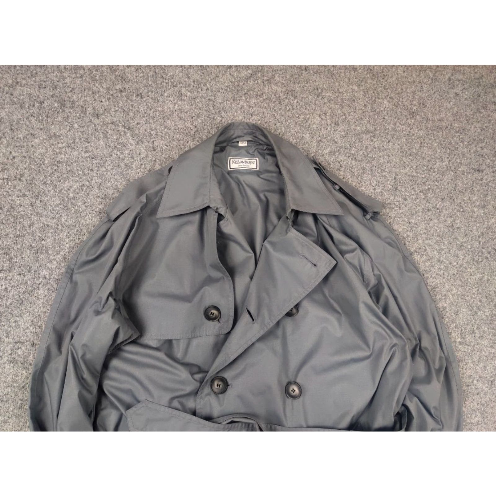 Yves Saint Laurent VINTAGE Yves Saint Laurent Gray Double-breasted trench coat Jacket Trench Coat 80s Archive Size US L / EU 52-54 / 3 - 4 Thumbnail