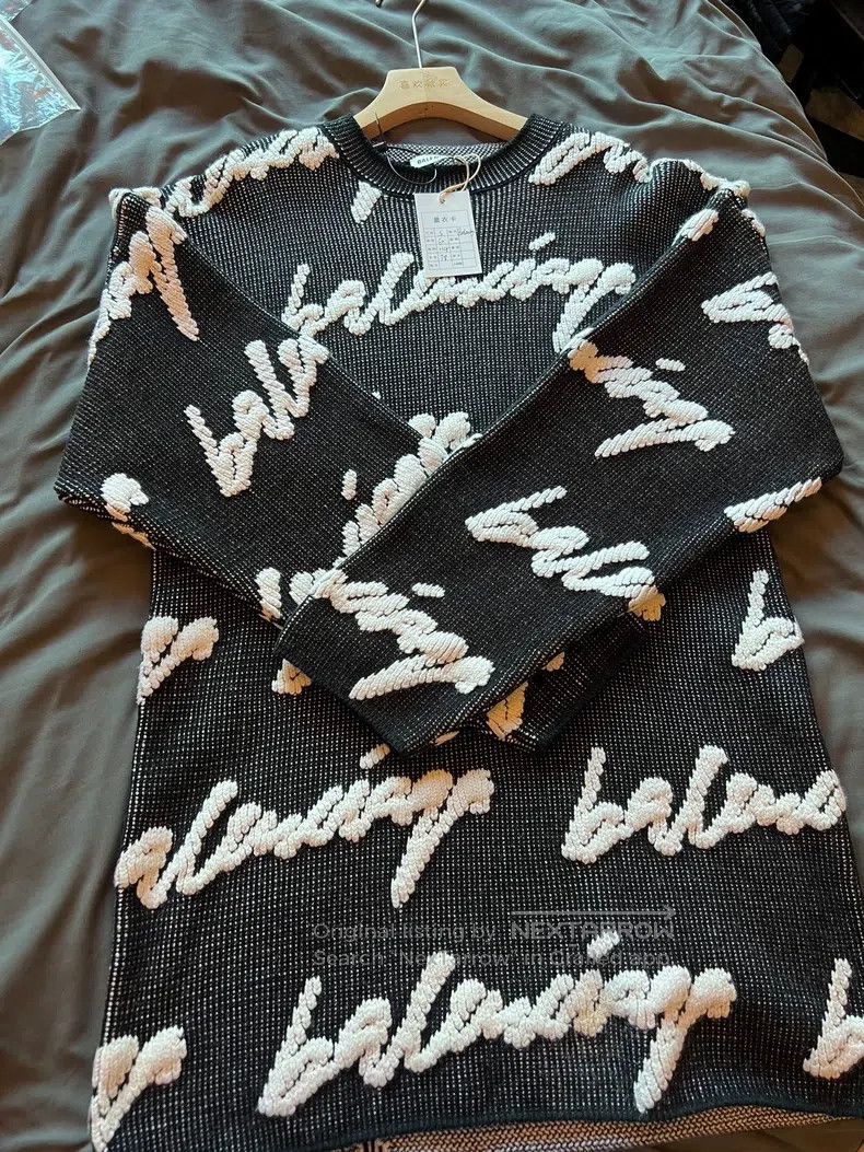 Balenciaga Balenciaga 3D graffiti cursive logo round neck knit sweate Size US S / EU 44-46 / 1 - 1 Thumbnail