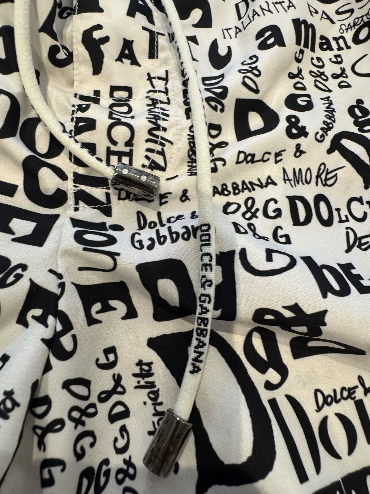 Dolce & Gabbana Dolce & Gabbana Graffiti Logo Shorts – Rare Print Size US 36 / EU 52 - 6 Thumbnail