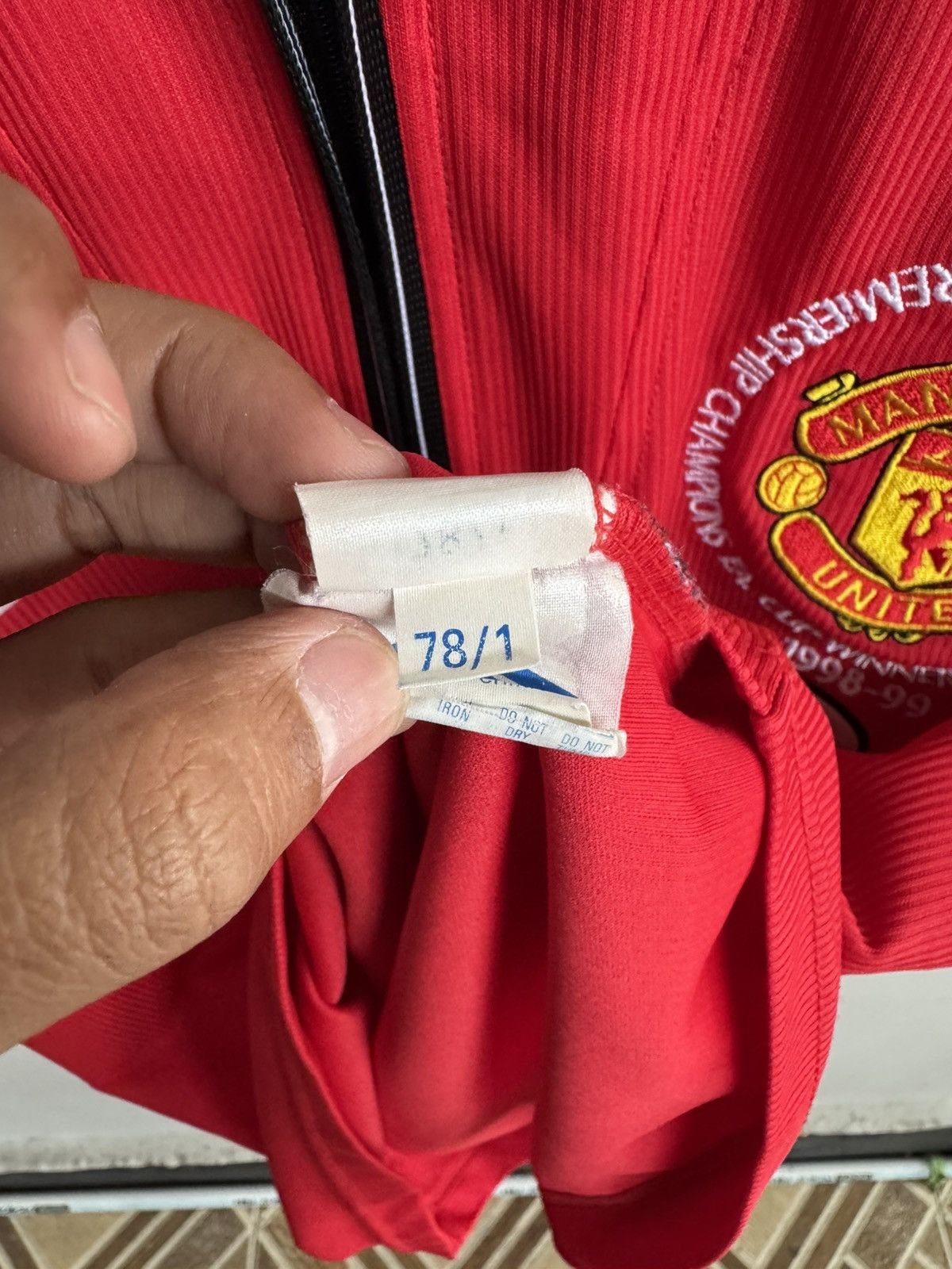 Umbro MANCHESTER UNITED 1998/1999 TREBLE WINNER SEASON HOME JERSEY Size US S / EU 44-46 / 1 - 12 Thumbnail