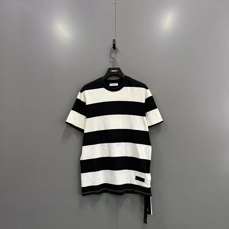 Givenchy Givenchy Black and White Striped Round Neck Short Sleeve 2 Size US S / EU 44-46 / 1 - 1 Thumbnail